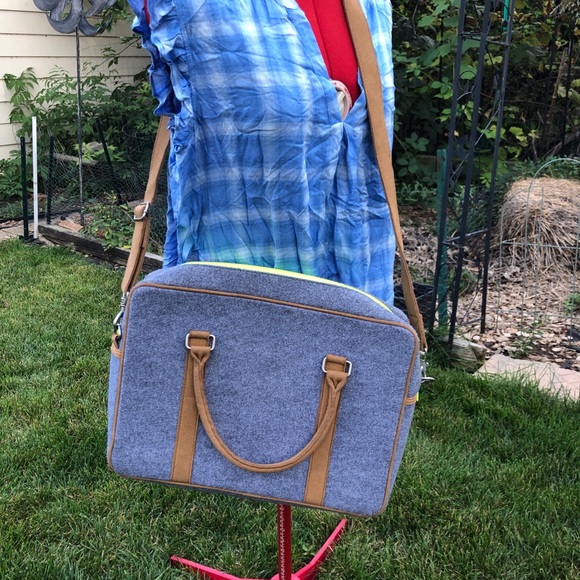 Mad Rabbit Kicking Tiger Messenger Laptop Bag Briefcase Bag - Picture 3 of 8